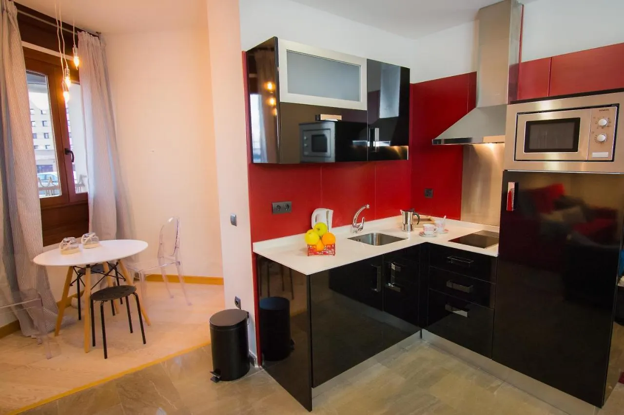Holidays2Malaga Carreteria Apartment