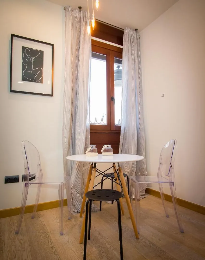 Holidays2Malaga Carreteria Apartment